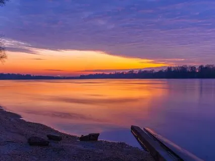 Waves Of Light: Healing Sounds For Inner Renewal