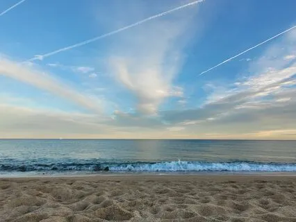 Waves Of The Mediterranean Sea - Ambient 6-Minute Soundscape