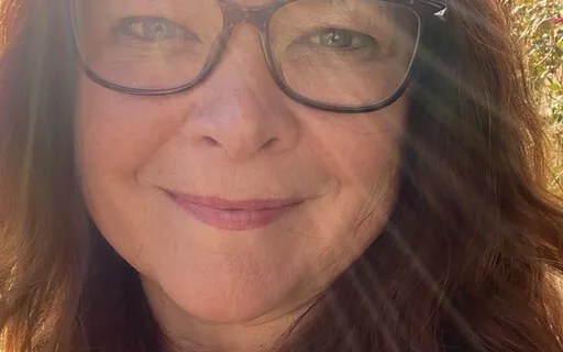 Waxing Moon, Waxing Selves