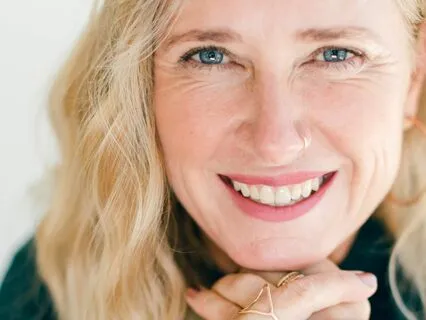 Welcoming Presence: Settling The Nervous System