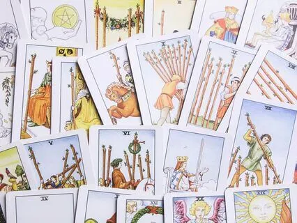 What Are My Friendships Teaching Me? A Collective Reading