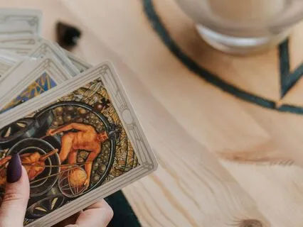 What’s Happening In Your Heart Today? Tarot Messages