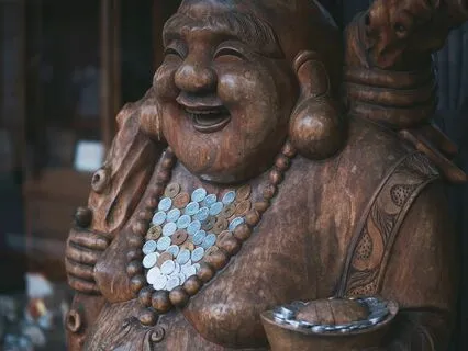 Who Was The Laughing Buddha? Quick Buddhist Lecture