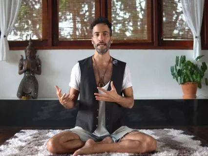 Why Breathwork Complements Therapy | A Somatic Perspective