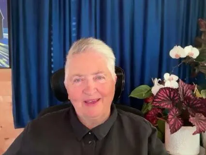 Why Your Mind Gets Stuck In The Past And How To Come Back