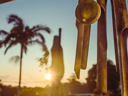 Wind Chimes Meet The Ocean