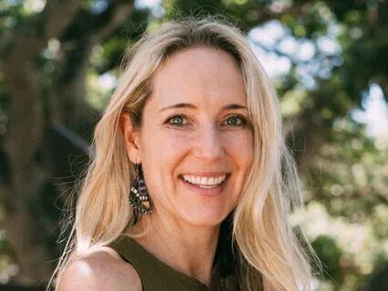 Wise Effort In The Bedroom With Dr. Diana Hill