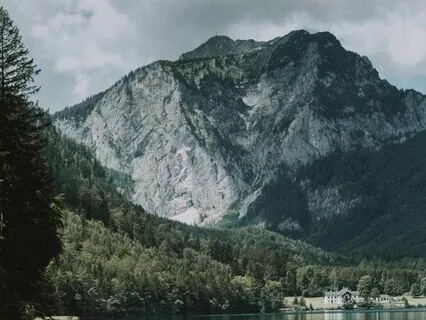 Worry-Free Moments: Escape And Relax