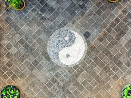 Yin And Yang, Guitar And Bawu