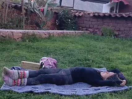 Yin Yoga: Banana Pose