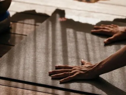 Yoga Flow: Side Body Expansion & Strength