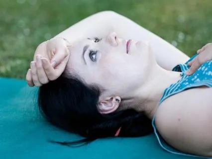 Yoga Nidra For Sleep: A Cocoon Of Safety & Peace (Binaural)