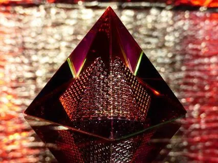 Your Daily Pineal Gland Activation Tool (33Hz Pyramid Tone)