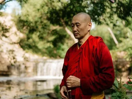 Zen Bedtime Story: The Monk And The Quiet Mountain