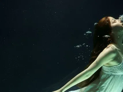 Zen Drifts: Serene Flotation Tank Music