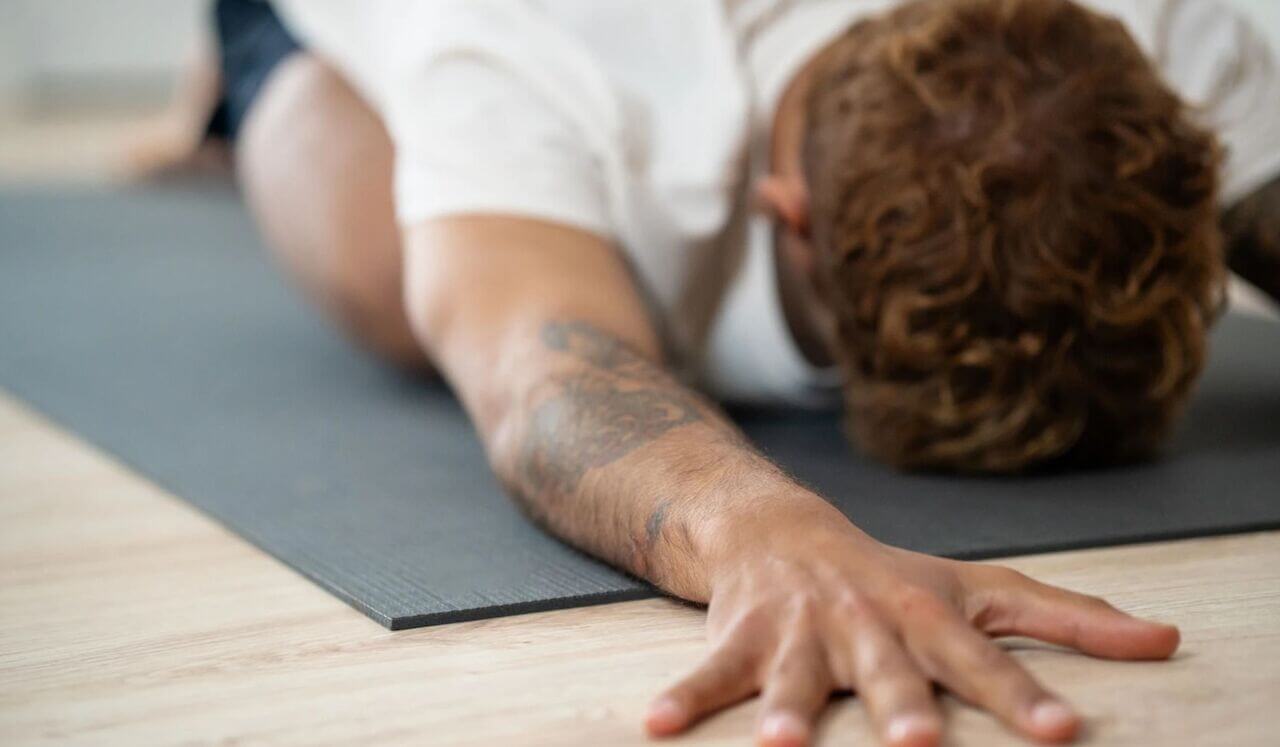 Stretch, Shake, Sigh & Stillness, 6 Minutes