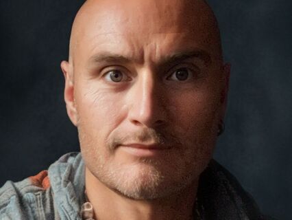 Daily Reset: 7 Days To Inner Calm And Clarity - by Mark Rowland